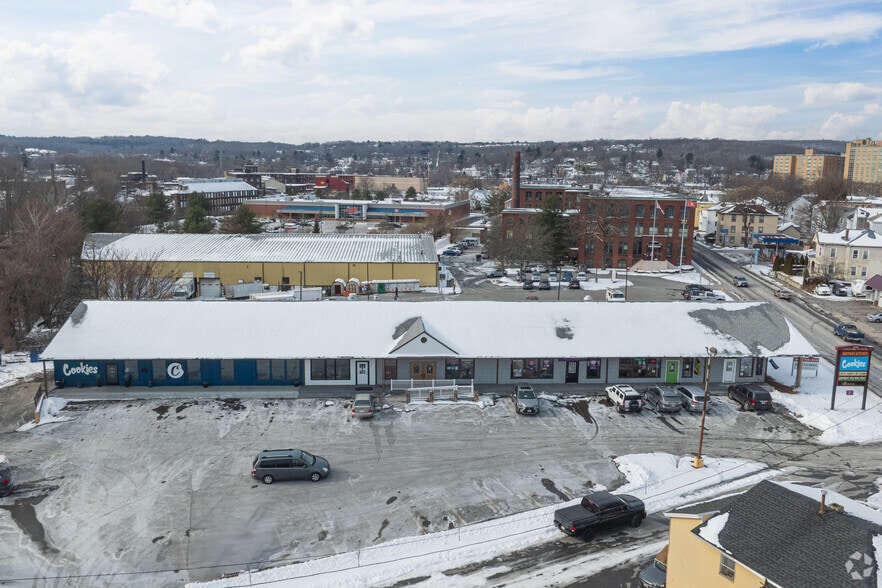 More Photos Of 118 Cambridge St, Worcester Unknown For Lease