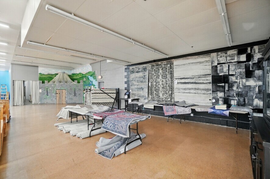 More Photos Of 50 Eswin St, Cincinnati Freestanding For Sale