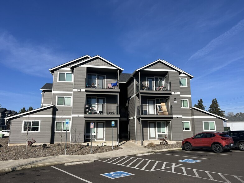 Primary Photo Of 972 N 2nd St, Jefferson Multifamily For Sale