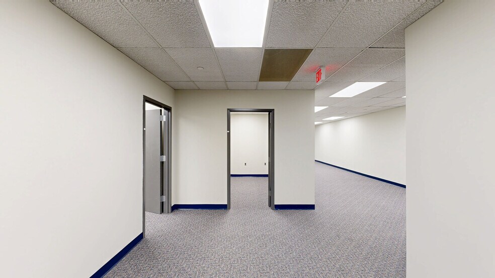 More Photos Of 53 Frontage Rd, Hampton Office For Sale