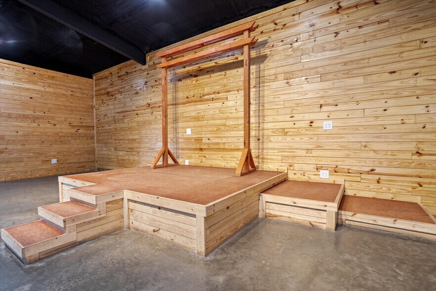 More Photos Of 2508 US-69, Lufkin Lodge Meeting Hall For Sale