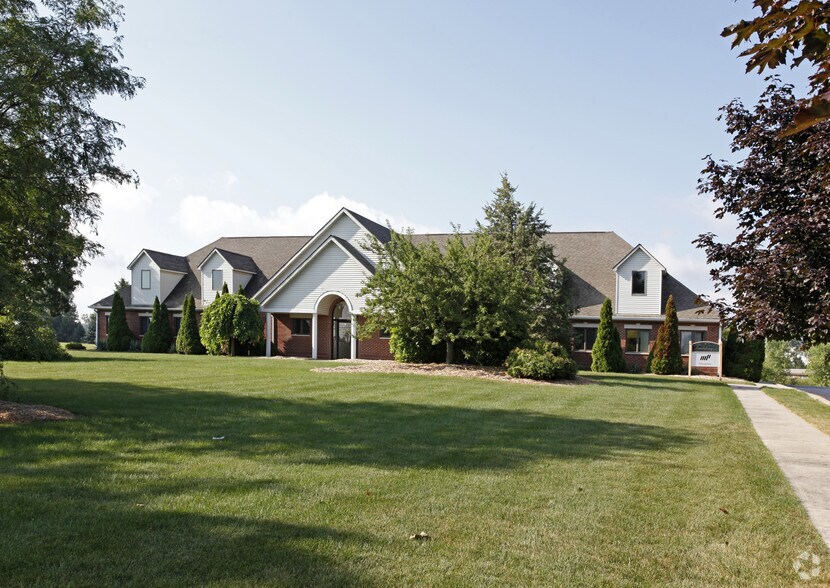 More Photos Of 1225 W Grand River Ave, Howell Medical For Lease