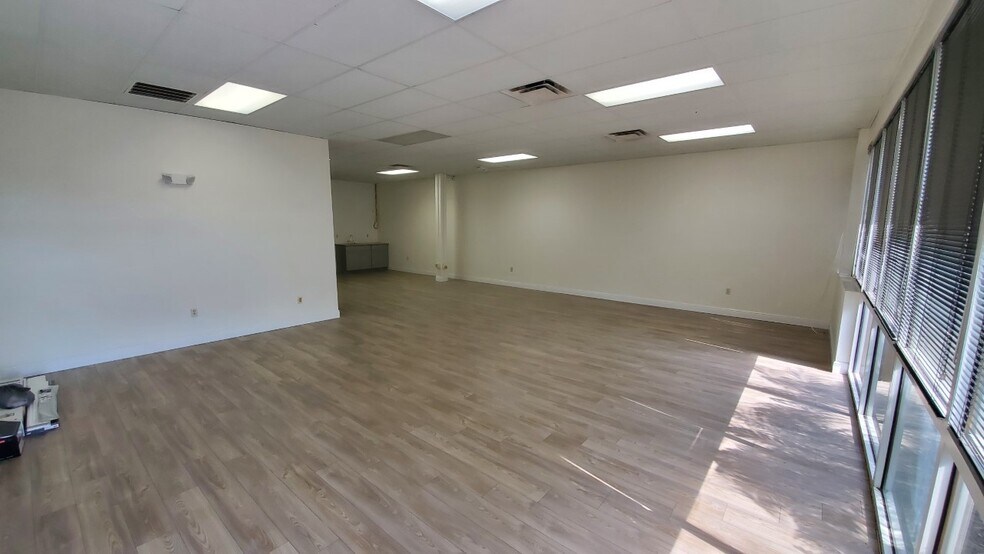 More Photos Of 5404 Hoover Blvd, Tampa Medical For Lease