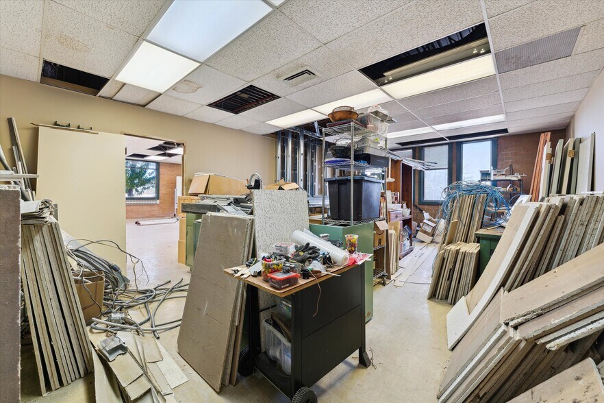 More Photos Of 3333 Brecksville Rd, Richfield Office For Sale