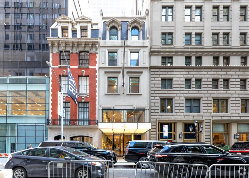 More Photos Of 14 E 55th St, New York General Retail For Sale