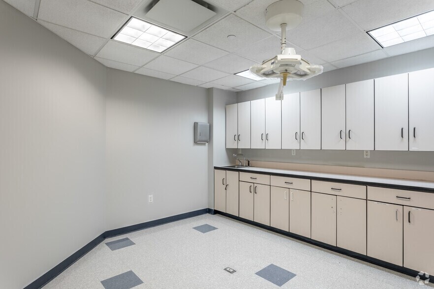 More Photos Of 75 S Broadway, White Plains Coworking Space