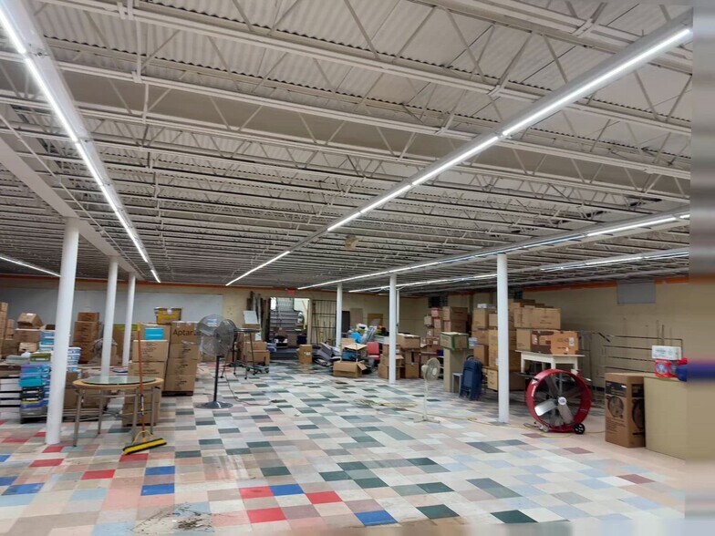 More Photos Of 932 Airport Rd, Ferguson Freestanding For Sale