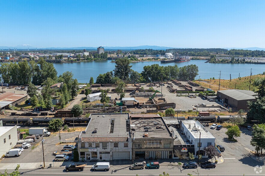 More Photos Of 10818-10828 NW Saint Helens Rd, Portland Light Manufacturing For Sale