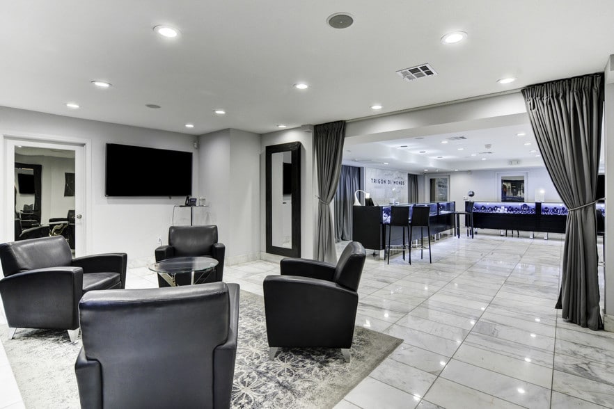 More Photos Of 3013 W Sahara Ave, Las Vegas Storefront Retail Office For Sale