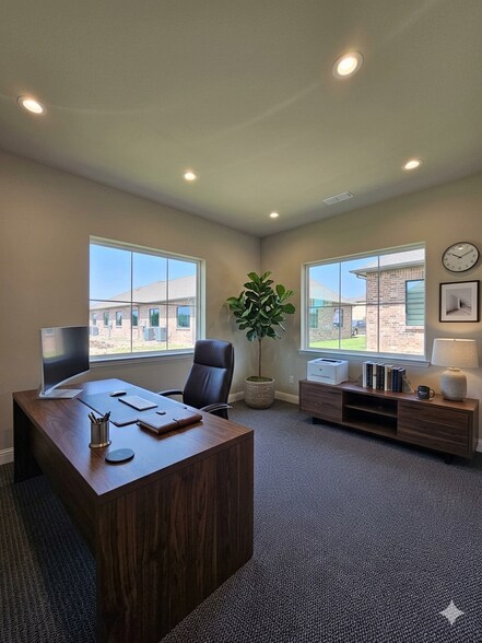 More Photos Of 2601 Little Elm Pky, Little Elm Office For Lease