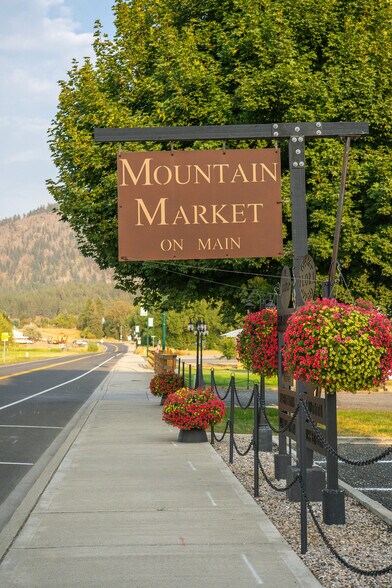 More Photos Of 508 E Main Ave, Chewelah Office For Sale