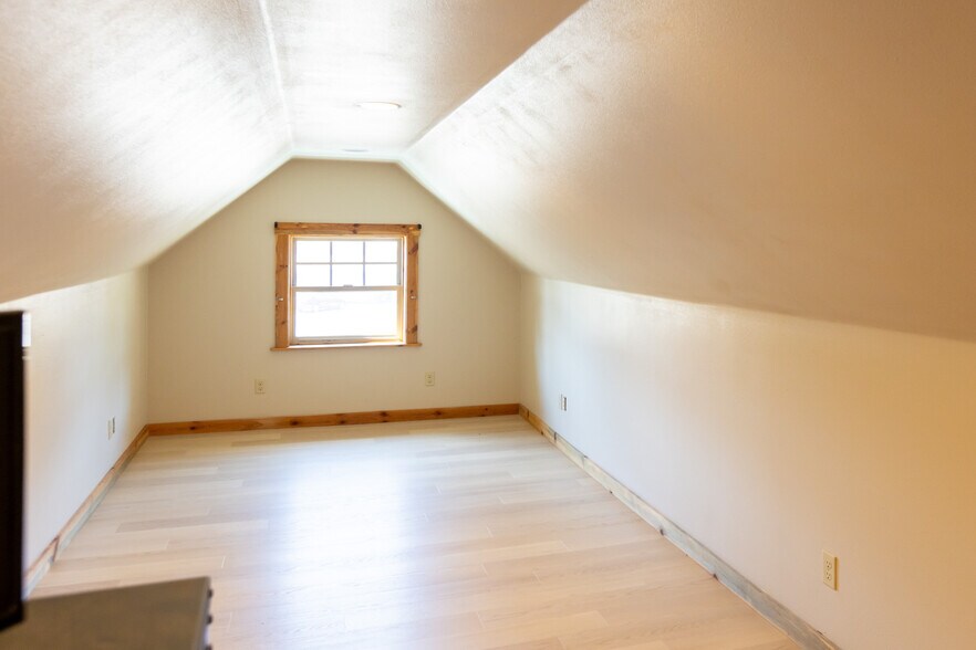 More Photos Of 1258 Highway 141, White Salmon Hospitality For Sale