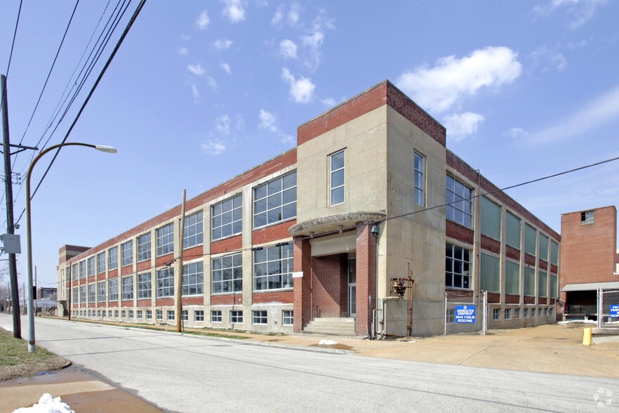 More Photos Of 5101-5105 Farlin Ave, Saint Louis Manufacturing For Sale