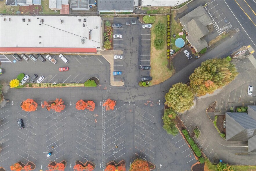 More Photos Of 1241-1261 Harrison Ave, Centralia Storefront For Sale