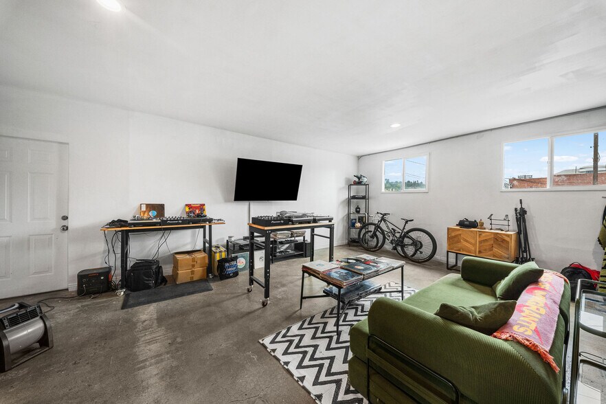 More Photos Of 5254 Alhambra Ave, Los Angeles Distribution For Sale