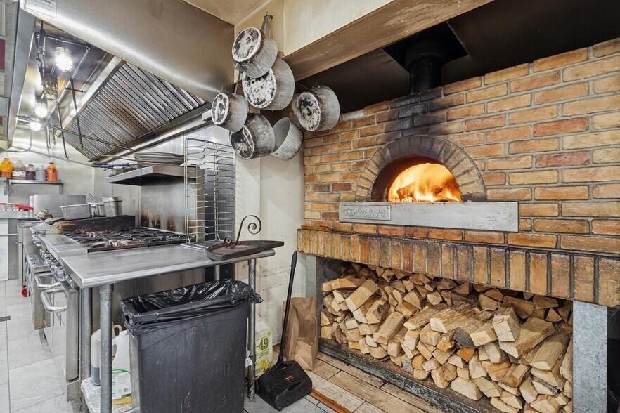 More Photos Of 17 Cherry Plain Sq, Berlin Restaurant For Sale