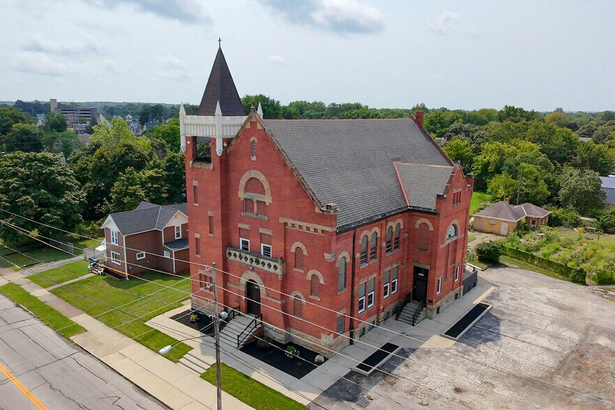 More Photos Of 1548 Reid Ave, Lorain Apartments For Sale