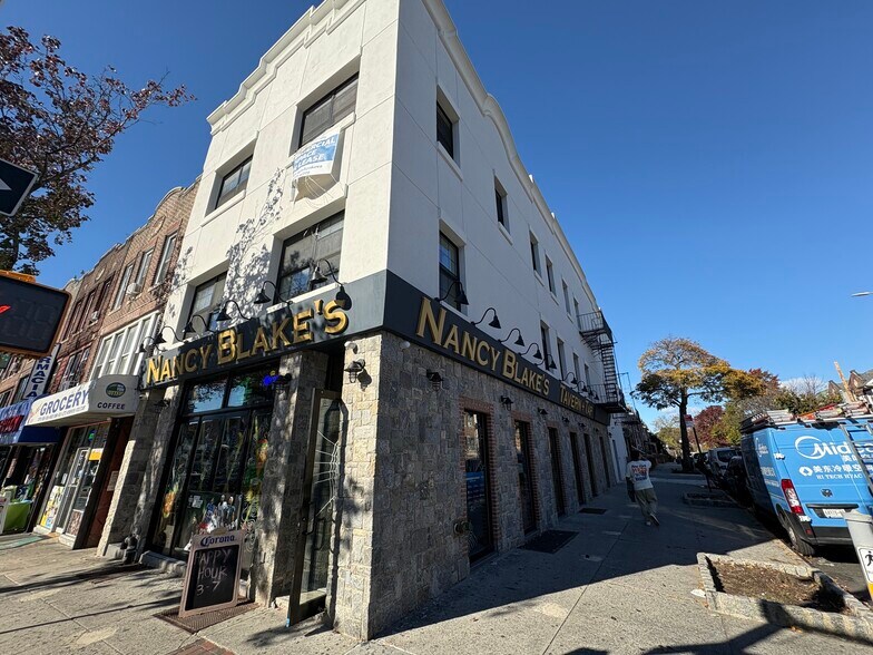 More Photos Of 8219 Northern Blvd, Jackson Heights General Retail For Lease
