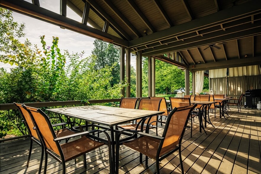 More Photos Of 9400 US-19 W, Bryson City Hotel For Sale