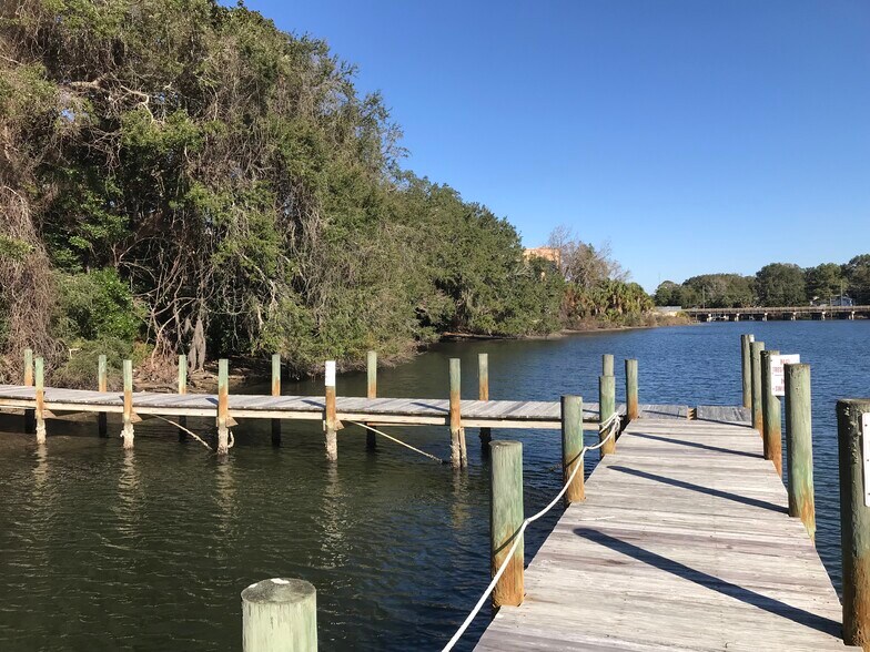 More Photos Of 220 Mckenzie Ave, Panama City Office For Sale