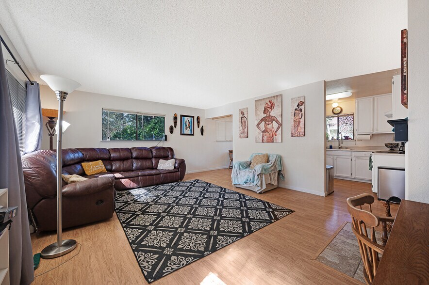 More Photos Of 1311 Prentice Dr, Healdsburg Multifamily For Sale