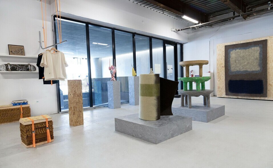 More Photos Of 1305 Dundas St W, Toronto Storefront Retail Office For Lease