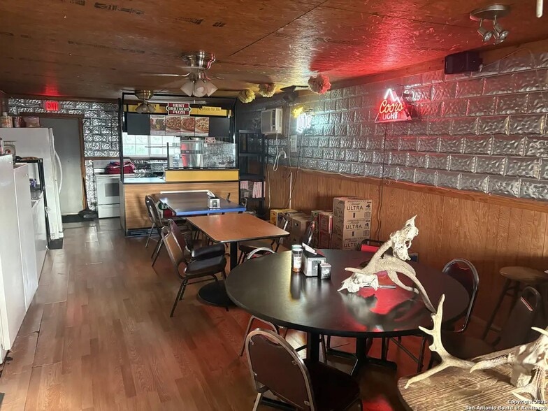 More Photos Of 7116 Texas R 2, Del Rio Convenience Store For Sale