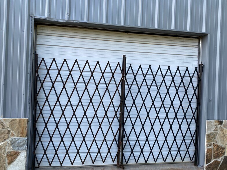 More Photos Of 2401 N Highway 287, Mansfield Unknown For Lease