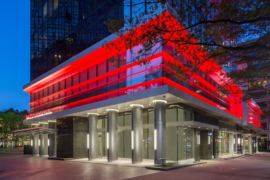 More Photos Of 101 S Tryon St, Charlotte Office Residential For Lease