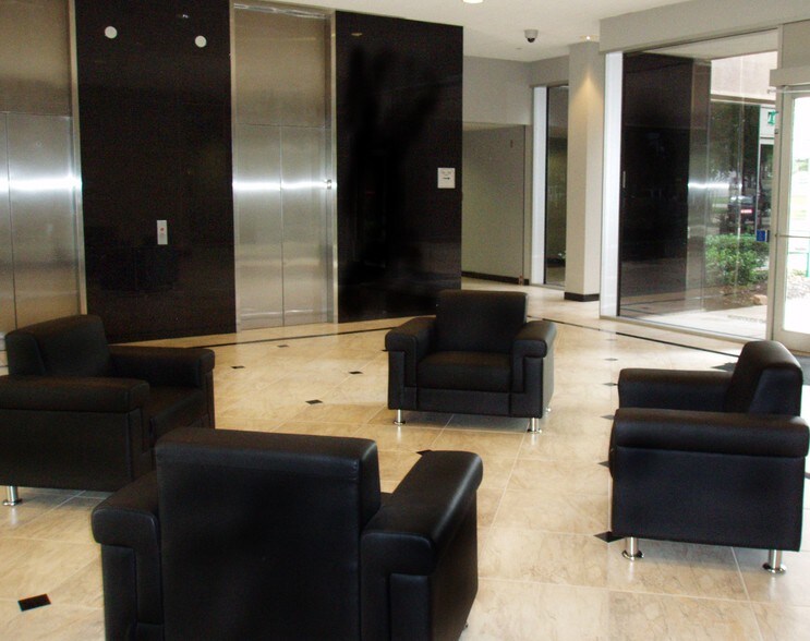 More Photos Of 200 River Pointe Dr, Conroe Office For Lease