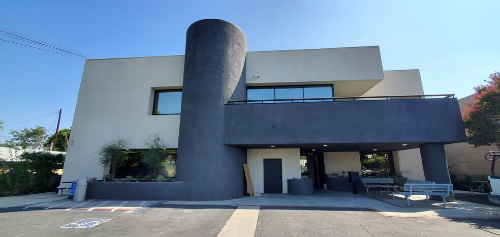 More Photos Of 6746 Valjean Ave, Van Nuys Loft Creative Space For Sale