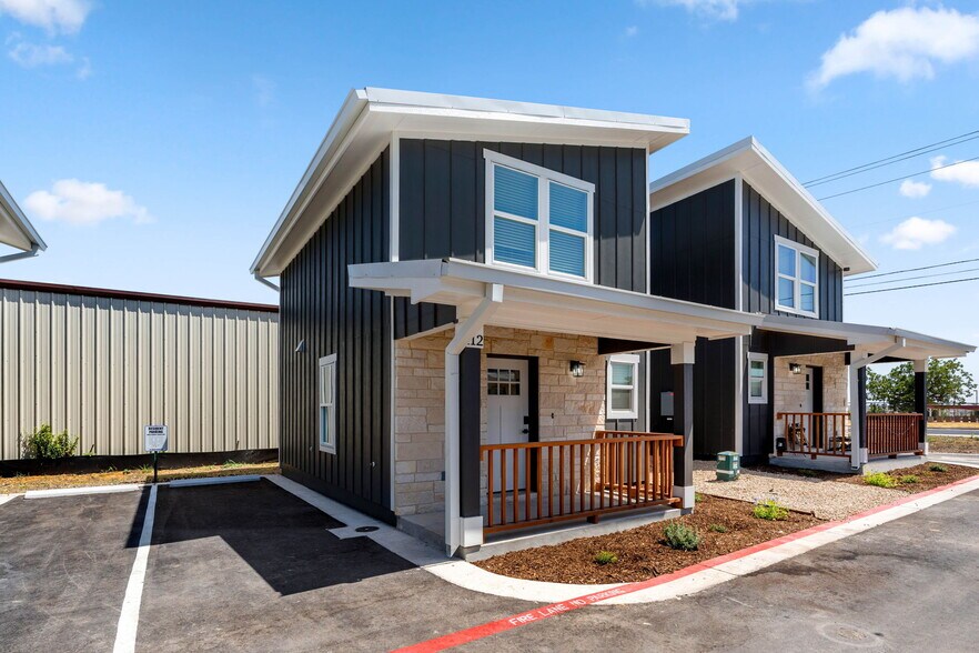 More Photos Of 20 Tate Ln, Round Rock Apartments For Sale