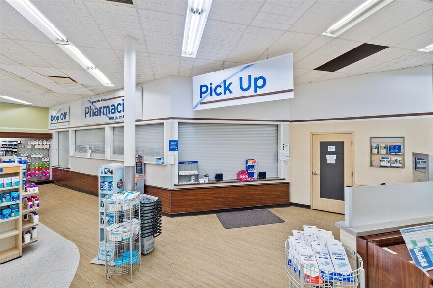 More Photos Of 44 Kings Vlg, Minersville Drugstore For Lease