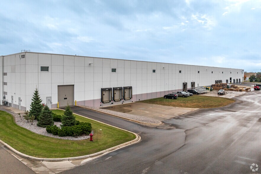 More Photos Of 9301 Winnetka Ave N, Brooklyn Park Warehouse For Lease