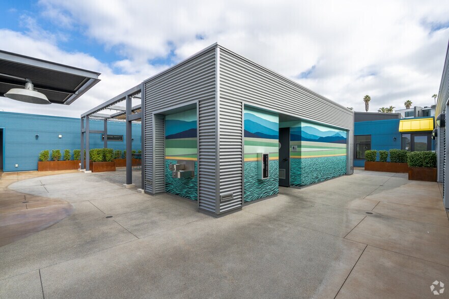 More Photos Of 330 S Cedros Ave, Solana Beach Apartments For Lease