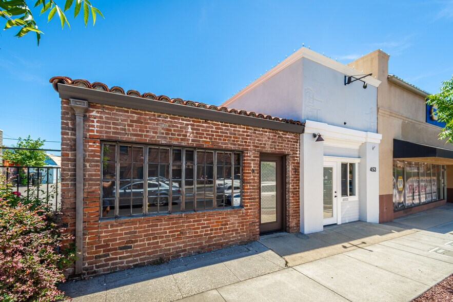 More Photos Of 451-453 G St, Lincoln Freestanding For Sale