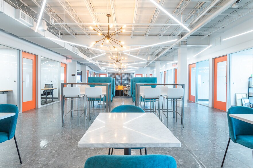More Photos Of 333 3rd Ave N, Saint Petersburg Coworking Space