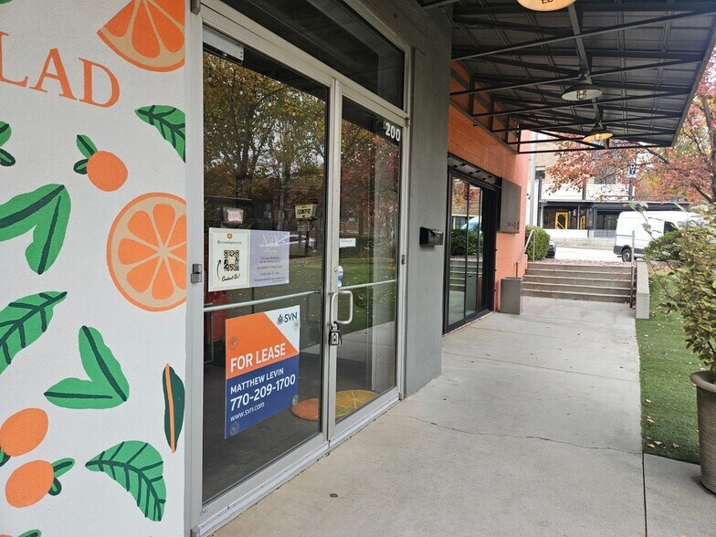 More Photos Of 914 Howell Mill Rd NW, Atlanta Office For Lease