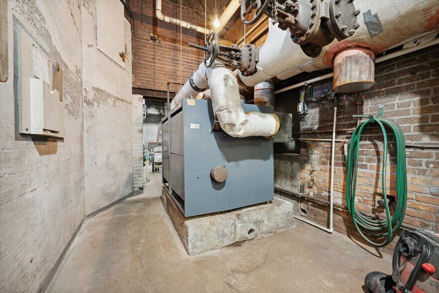 More Photos Of 725 Navarre Ave, Toledo Religious Facility For Sale