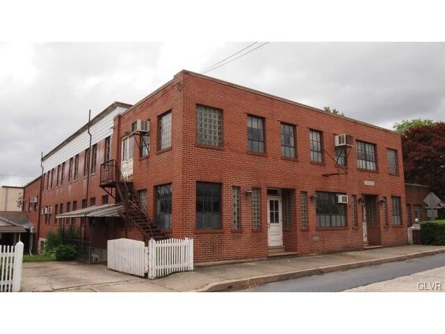 More Photos Of 324-326 Washington St, Walnutport Office For Sale