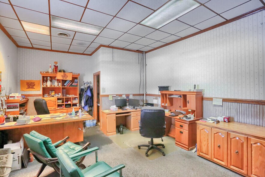 More Photos Of 3210 Wilmington Rd, New Castle Bowling Alley For Sale