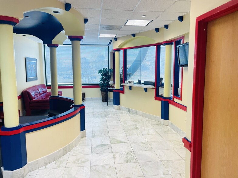 More Photos Of 19465 Deerfield Ave, Lansdowne Medical For Sale