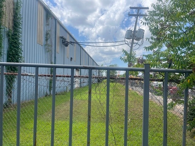 More Photos Of 4900 Thibault Rd, Little Rock Manufacturing For Sale