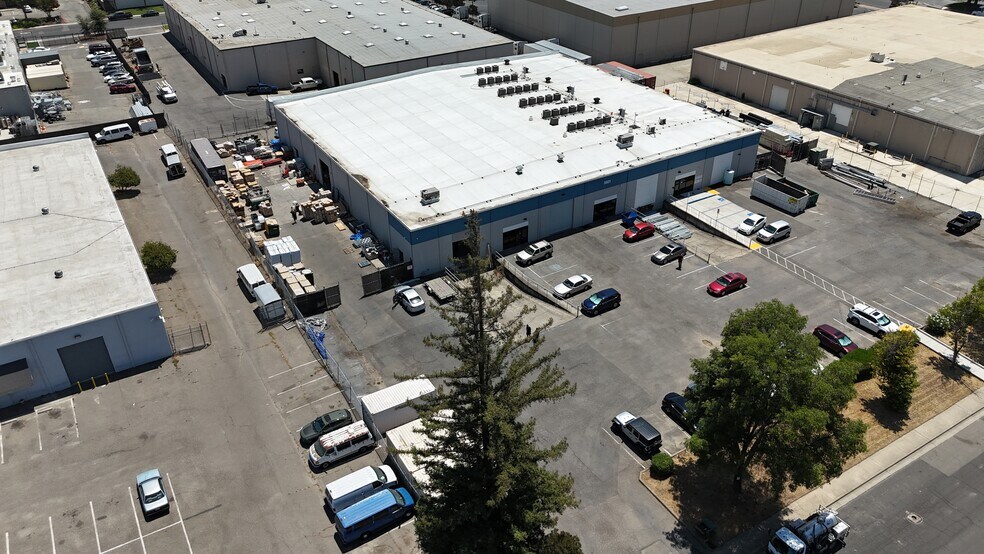 More Photos Of 5801 88th St, Sacramento Warehouse For Sale