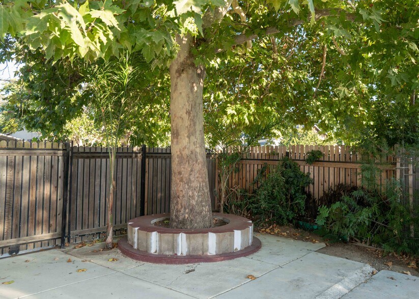 More Photos Of 5002 Martin Luther King Jr Blvd, Sacramento Religious Facility For Sale