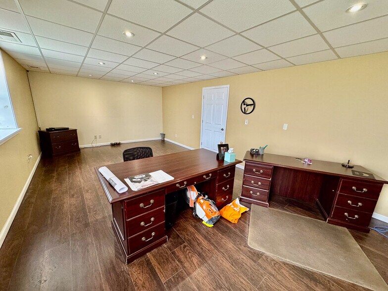 More Photos Of 1234 Brittain Rd, Akron Warehouse For Sale