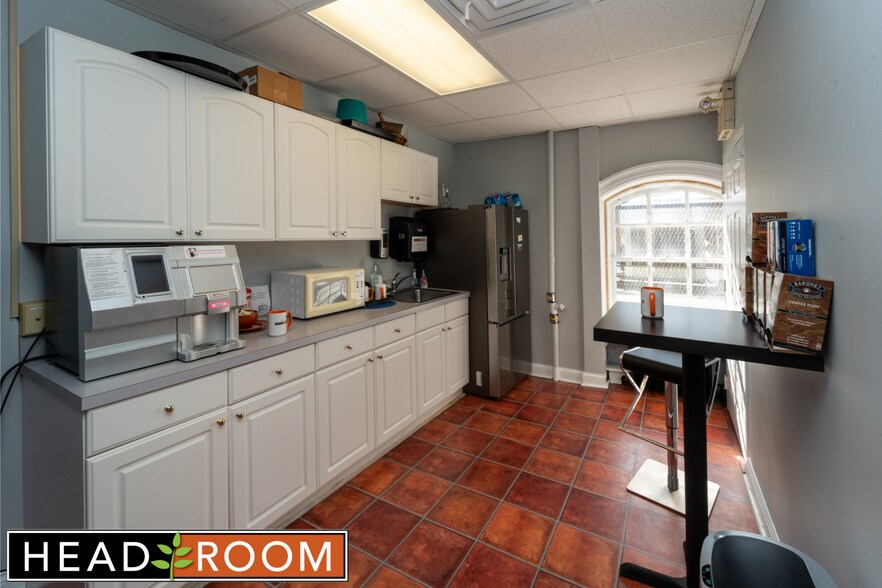 More Photos Of 24 Veterans Sq, Media Coworking Space