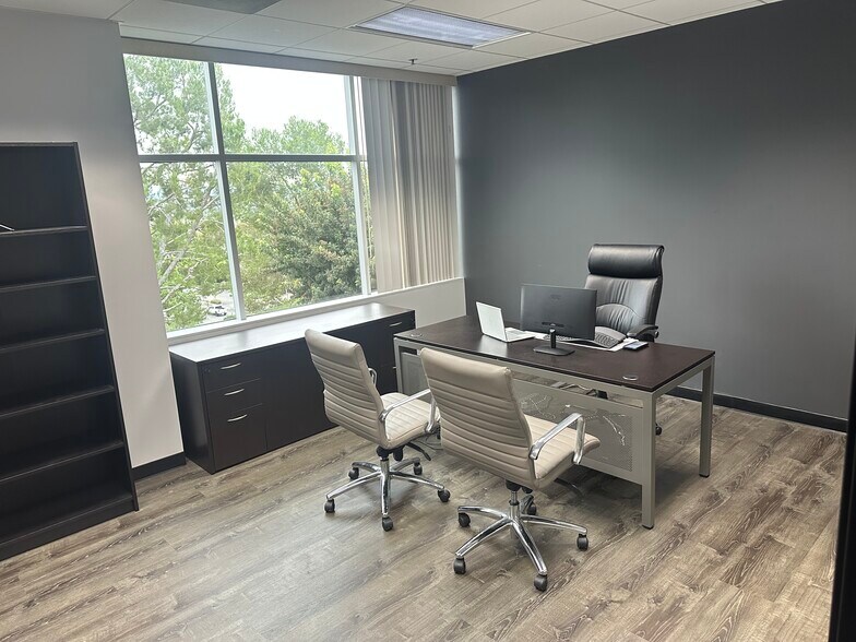 More Photos Of 6B Liberty, Aliso Viejo Office For Sale