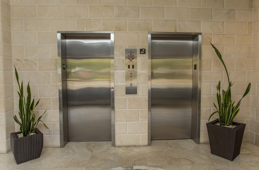 More Photos Of 1330 Coral Way, Miami Medical For Lease