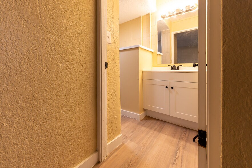 More Photos Of 84-1111 Hana St, Waianae Apartments For Sale